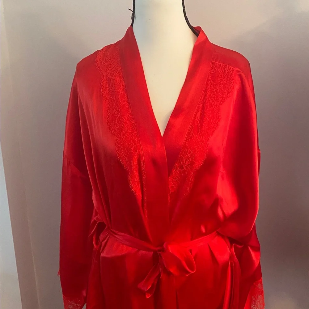 Soma brand Red CXL robe no flaws - Picture 2 of 11